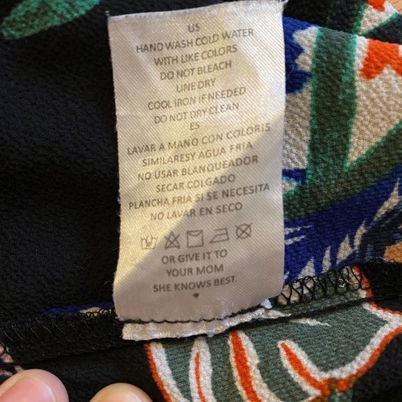 COLD SHOULDER TOP SIZE M - Picture 6 of 6